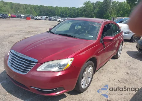 2013 Chrysler 200 Lx z USA, uszkodzony, nr VIN 1C3CCBAB6DN670410